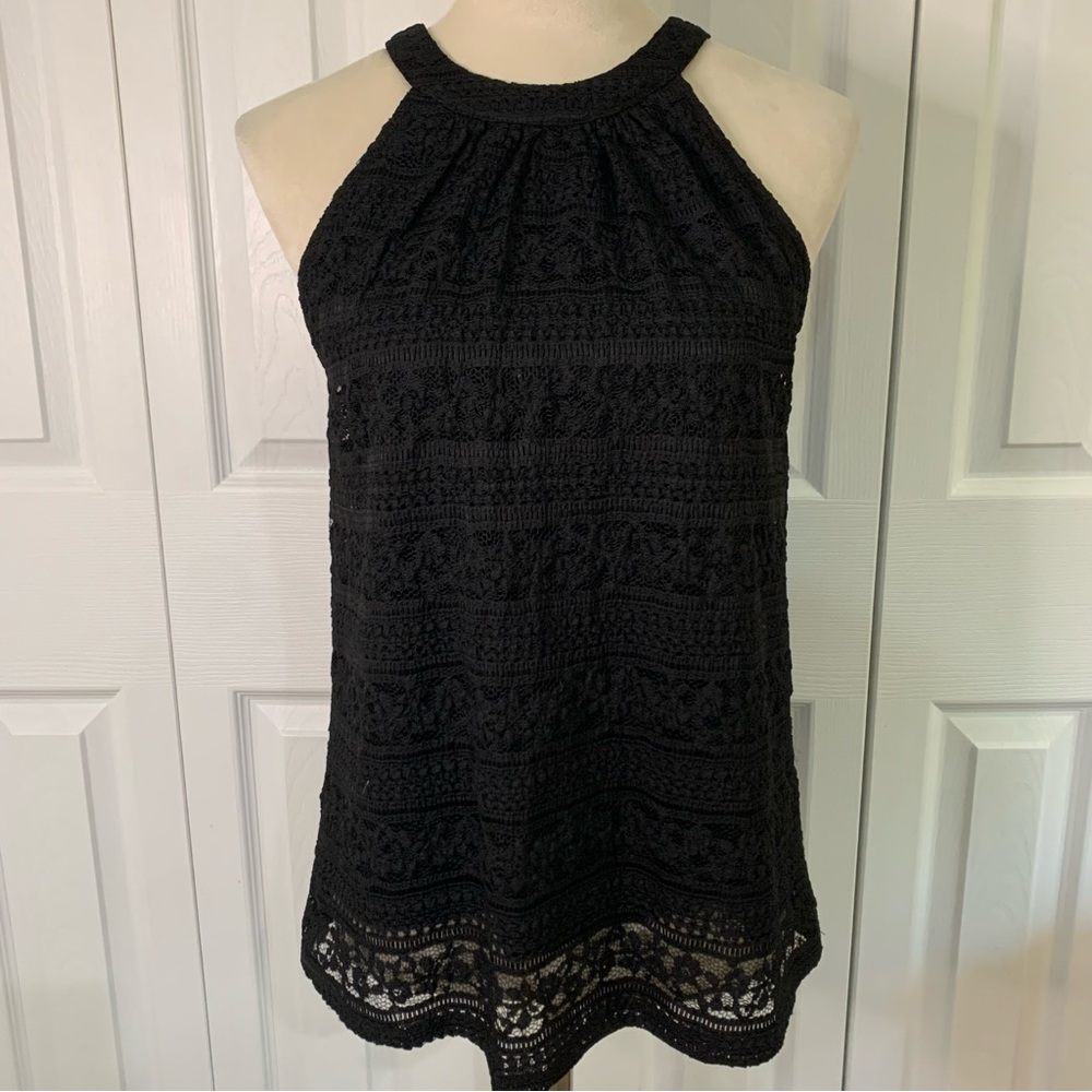 Monteau Los Angeles SzSm black lace high neck keyhole back lined top